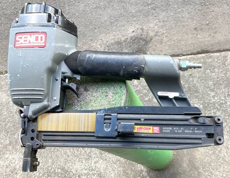Senco SNS45 16 gauge Stapler , 1"-2" , 25mm-50mm