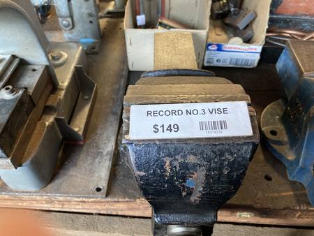 Record no.3 vise, 4" wide