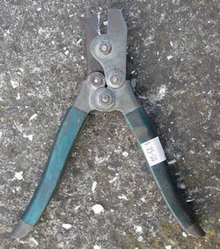 V Notching Cutting Plier