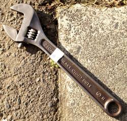 Adjustable crescent wrench - 10"/250mm