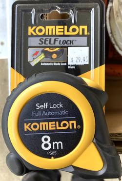 Komelon 8m tape , self lock